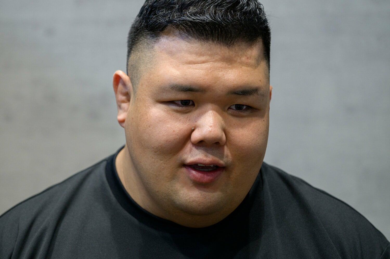 相撲界を辞めて、なぜ美容界に? 元小結・阿武咲が異例の転身「もともと肌が弱く、生傷が絶えなくて…」運命を変えた休日のドッグラン<Number Web> photograph by Hirofumi Kamaya