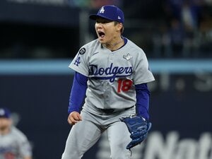 LA紙「ヤマモトは圧倒的。傑出した才能」ドジャース伝説エース「達人だ」“完投絶滅”の常識を破った山本由伸…MVP快投は米国でどう報じられたか
