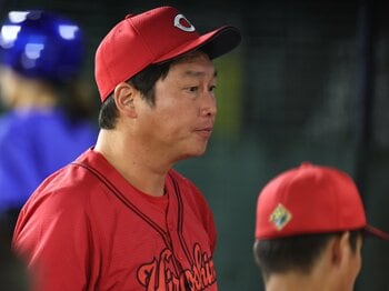 要因は投手の疲労のみにあらず…9月4勝16敗のカープが大失速で露呈させた「積極的な野球」と表裏一体の「綻び」＜Number Web＞ photograph by JIJI PRESS