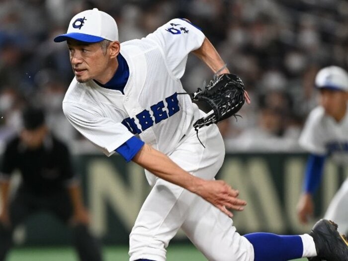 イチロー「僕がいなかったらできないから」女子高校選抜戦までの怪我とプレッシャーとの“知られざる戦い”…試合後に輝いた“49歳の笑顔”<Number Web> photograph by Naoya Sanuki