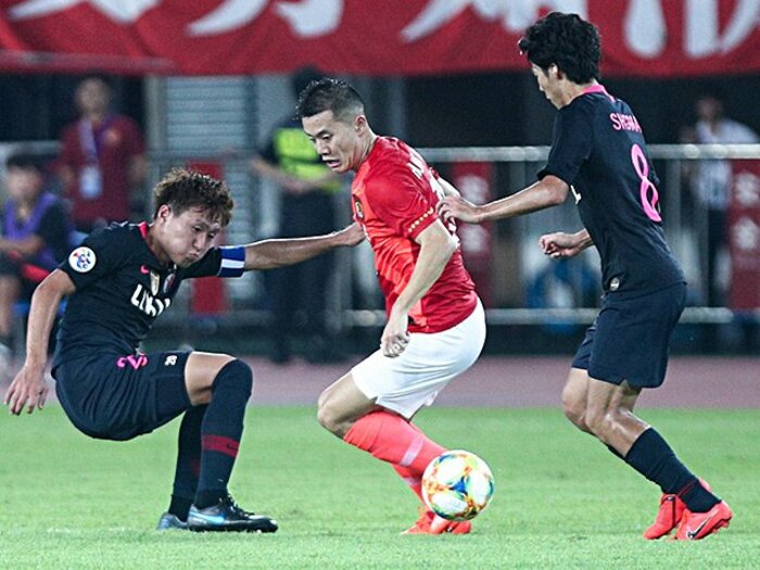 鹿島、ACL広州戦アウェイで0-0。三竿健斗「これでチームの一体感が」<Number Web> photograph by Zhong Zhi/Getty Images