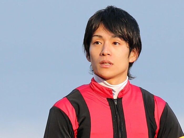 通算500勝・浜中俊が勝ち続けられる理由。~“強気”と“古風”でNo.1騎手へ~<Number Web> photograph by Yuji Takahashi