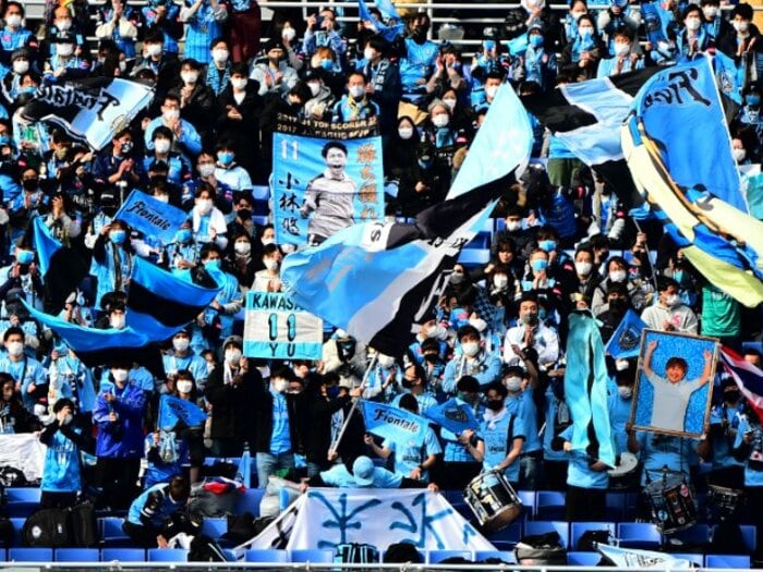 なぜ、フロンターレはコロナ禍でも大イベントを仕掛けるのか？ ”J最強の企画屋”が明かす超攻撃的な戦略「重いバーベルを上げ続けないと…」＜Number Web＞ photograph by J.LEAGUE