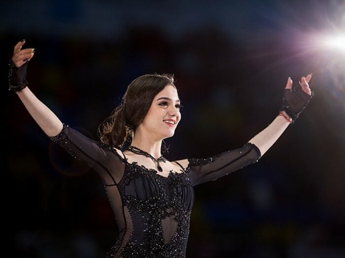 世界女王メドベデワの優勝でGP開幕。コストナー、樋口が続くも圧巻の強さ。<Number Web> photograph by ISU/ISU via Getty Images