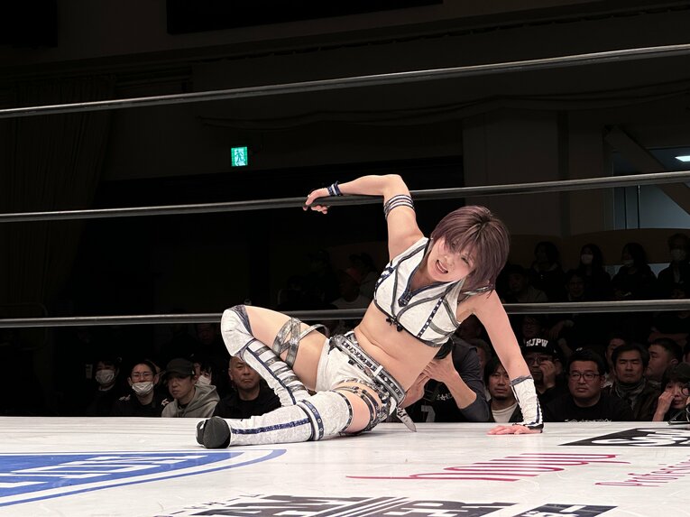 安納サオリvs中野たむ　©Norihiro Hashimoto