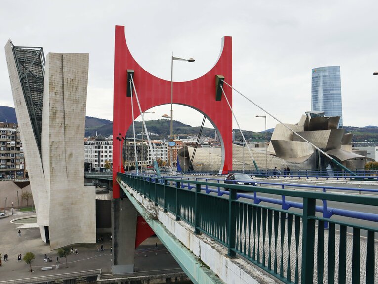 ビルバオの美しい街並み　©Daisuke Nakashima