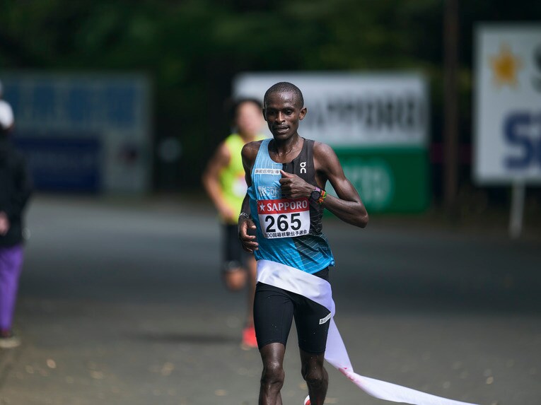 エースは留学生のスティーブン・レマイヤン。1万ｍでは27分台の記録を持つ　©Yuki Suenaga