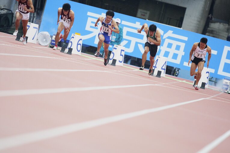 2008年、北京五輪代表選考会を兼ねた日本陸上競技選手権。右から2番目が朝原宣治　©Shigeki Yamamoto