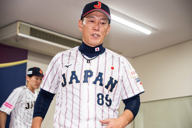 プレミア12決勝後に会見に臨んだ侍ジャパンの井端弘和監督　©︎Nanae Suzuki