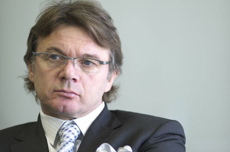 中国のクラブでも監督経験を持つトルシエ。直接指導した選手もいたが、中国とのレベルの違いは明らかだと言い切った ／ photograph by Takuya Sugiyama