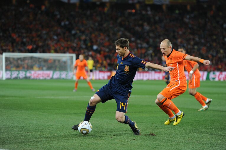 南アフリカW杯時のシャビ・アロンソ　©JMPA