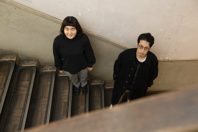 結成8年で3年ぶり3度目の決勝となったゆにばーす。川瀬名人（37歳、右）とはら（32歳）。東京吉本所属