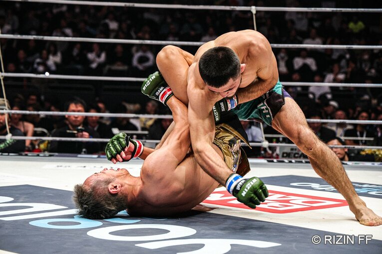 ラジャブアリ・シェイドゥラエフvs.久保優太　©RIZIN FF
