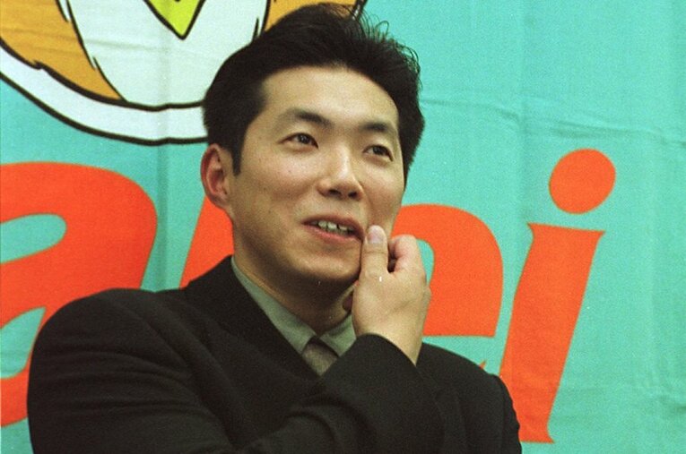 ダイエーホークス時代の小久保裕紀（98年の契約更改）。93年ドラフト2位でホークス入り ／ photograph by Sankei Shimbun