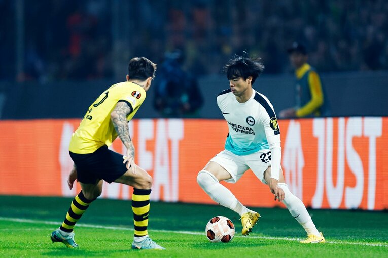 三笘らしいボールタッチから……