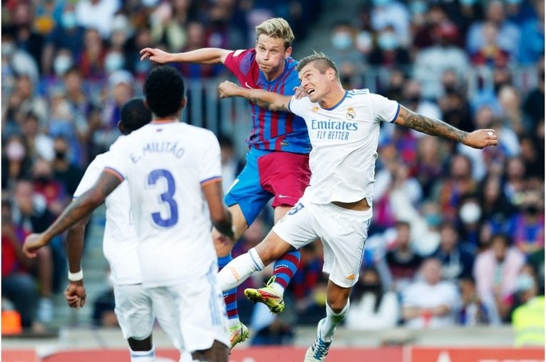 《メッシとロナウド不在の寂しさ》カメラマンが見たクラシコの新風景　17歳ガビや仲良しバルサ＆レアルサポ、殊勲ビニシウスへの“罵倒”(35)