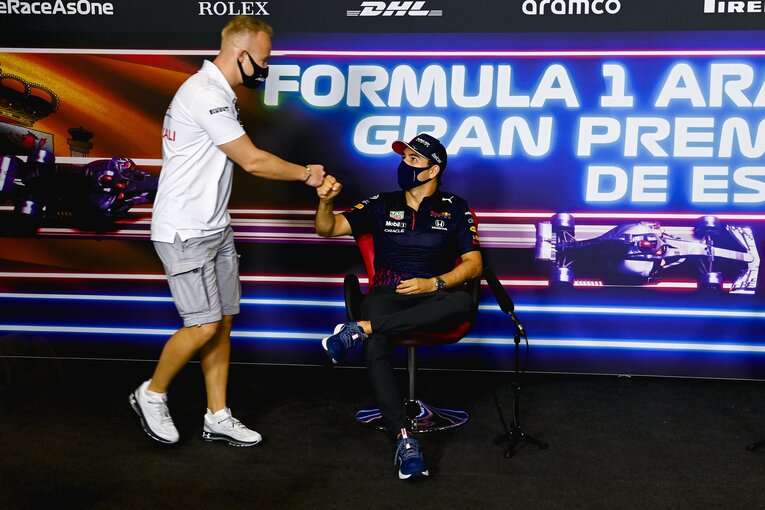 セルジオ・ペレスと　©Red Bull Content Pool