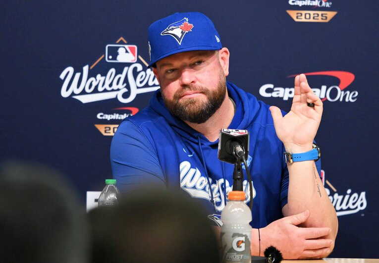 ブルージェイズを率いたシュナイダー監督　©JIJI PRESS