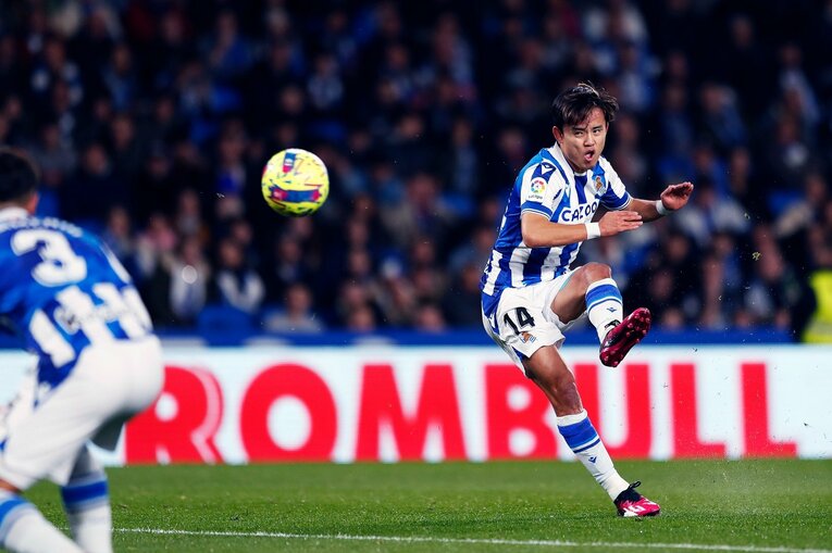 「TAKEユニの日本人ファンが増えた気が」久保建英MOMも“代えが利かない状態”を現地撮影…ソシエダは狂う歯車を直せるか(24)