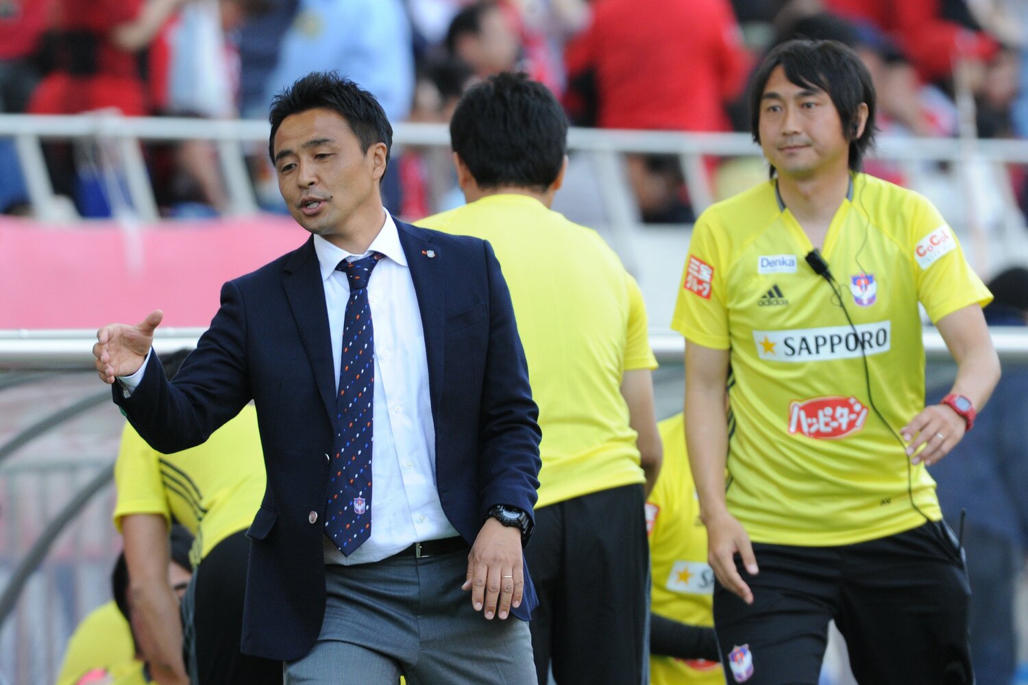 柏アカデミーの育成に携わっていた頃から吉田達磨（左）を慕っていた北嶋　©︎Masahi Hara/Getty Images