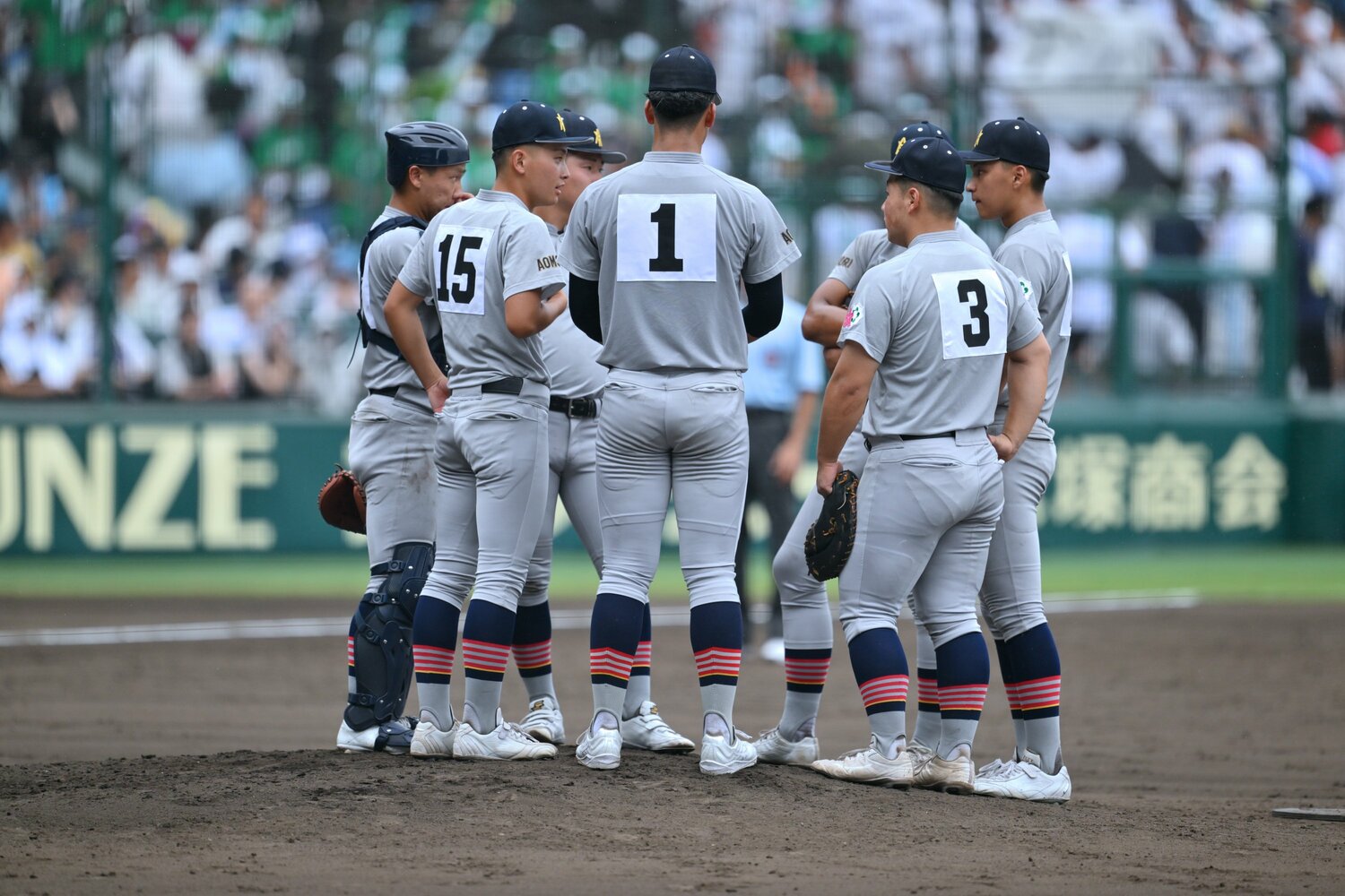 関の背番号は堂々の「1」。150キロを超える速球を投げる関だが中学時代は「110キロとかでした」　©︎Hideki Sugiyama