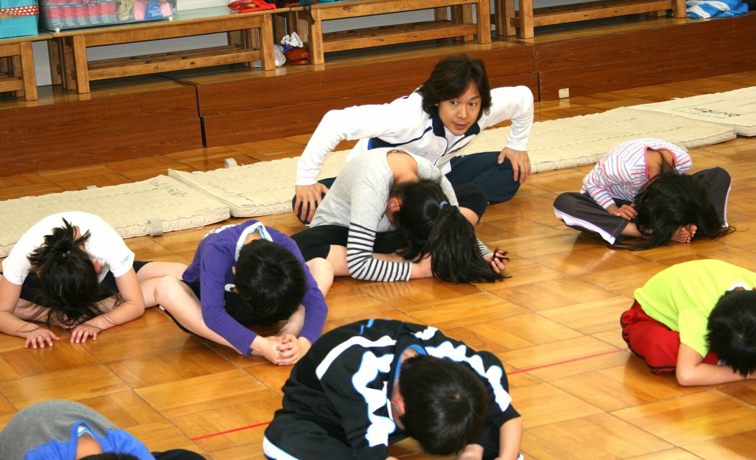 現在も「らくがきっこ体操クラブ」で指導を行う佐藤さん　提供：佐藤弘道