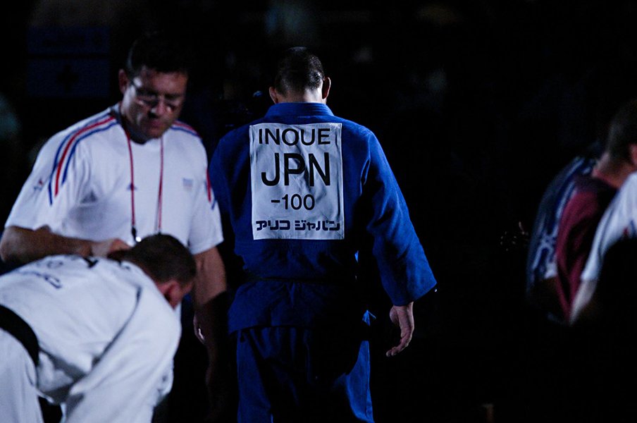 井上康生は無敵のヒーローだった。2003年、世界選手権の「背中」。＜Number Web＞ photograph by Shinichiro Tanaka