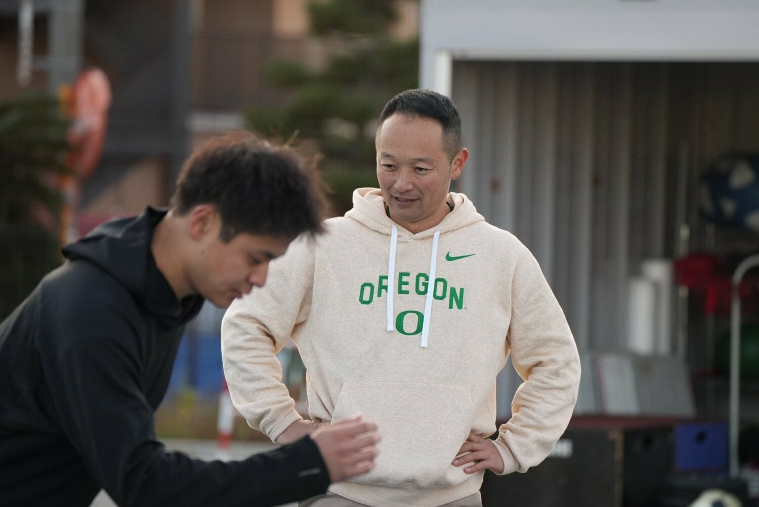 陸上競技をはじめ多くのアスリートを指導する五味トレーナー ©Satoshi Wada