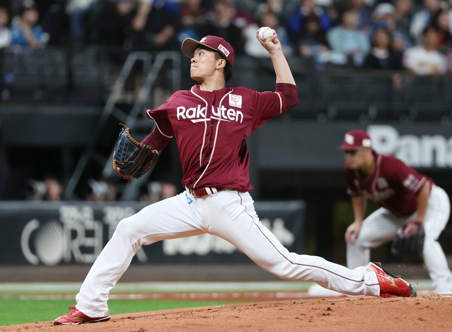 今季、楽天のエース格に成長した4年目の早川 ©︎JIJI PRESS