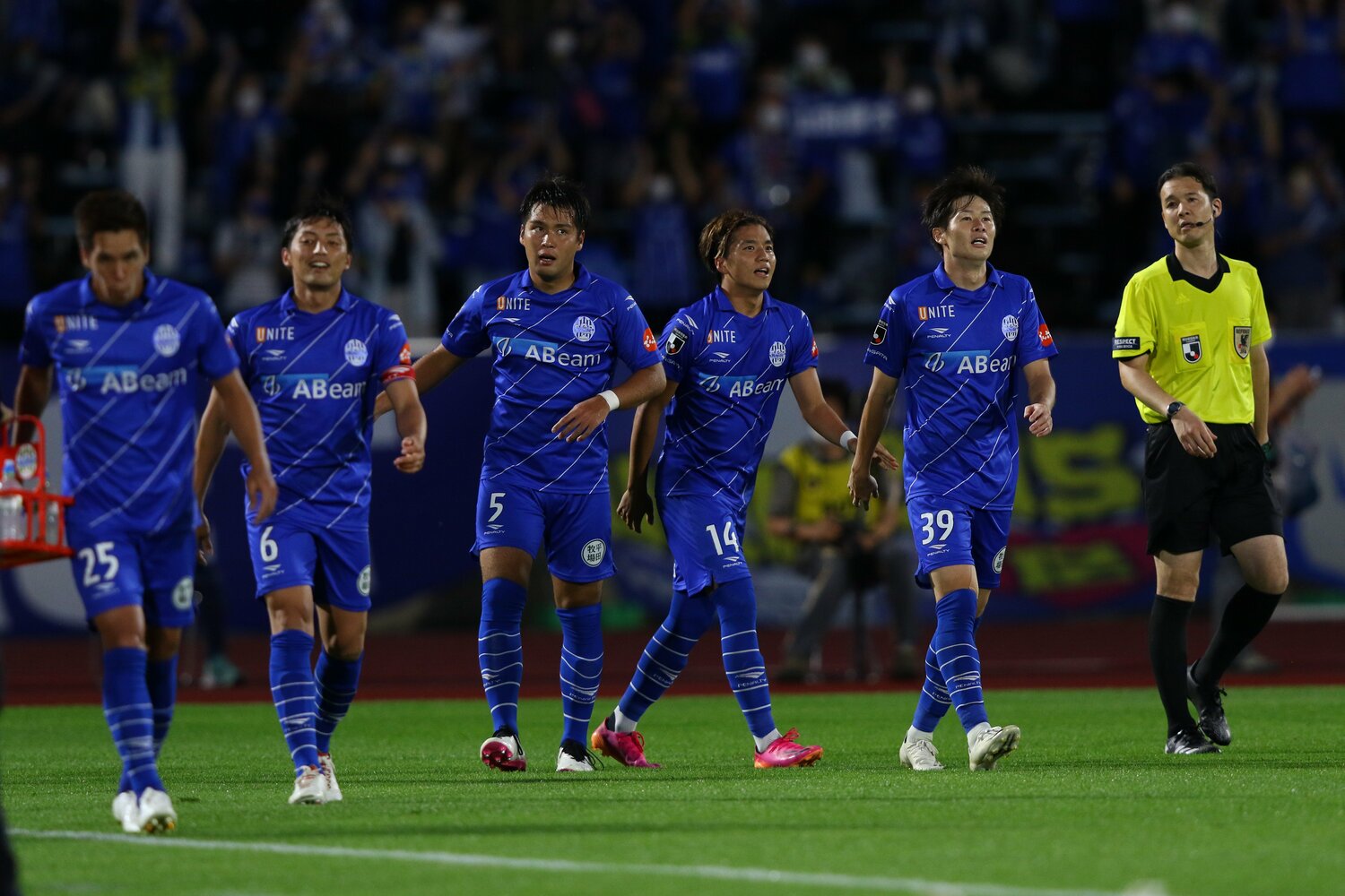 世界的な潮流であるハイテンポかつ戦術的なスタイルを実現している©J.LEAGUE