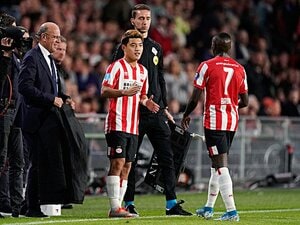 堂安律、PSVデビュー戦の手応えは？オランダ代表揃いで「感覚が合う！」。