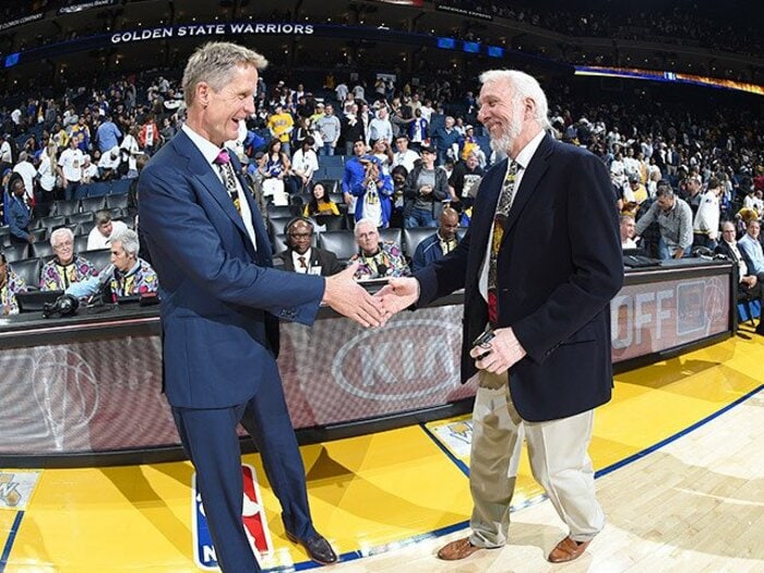 超スター軍団を1人の名将が撃破!NBA開幕戦で見たポポビッチの魔法。<Number Web> photograph by Andrew D. Bernstein/Getty Images