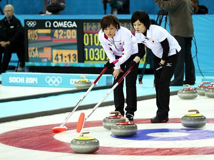 カーリング小笠原の戦略は「男前」!?現在1勝1敗、“ケンカ腰”で大一番へ。＜Number Web＞ photograph by Shinya Mano/JMPA