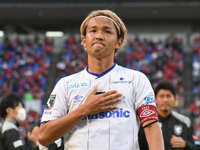 「本当に大丈夫なのか？」宇佐美貴史は安堵、昌子源は涙…ガンバ大阪が“弱者のサッカー”で手にしたJ1残留のドラマをカメラマンが激写＜Number Web＞ photograph by Masashi Hara
