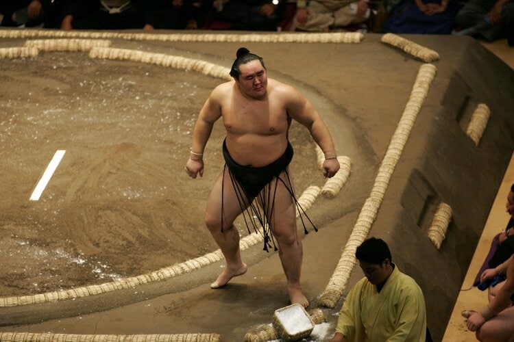 俺のライバル？ いないなぁ」ヤンチャで“怒られた横綱”朝青龍…昔は