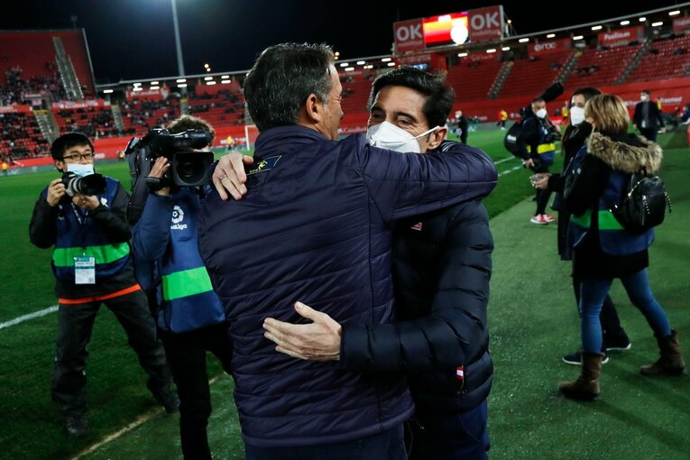 久保建英の“劇的決勝ゴール後に消えた疾走”は「客席に飛び込みたかったけど高すぎて無理」だった？《カメラマンが見た真相》(9)