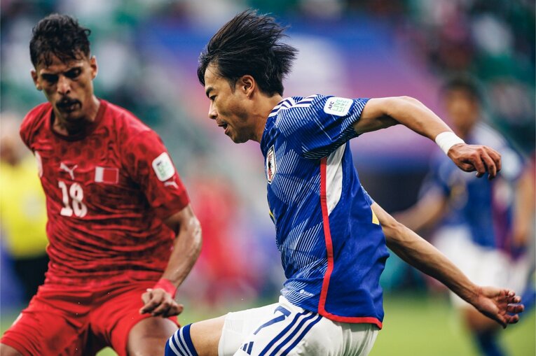アジア杯バーレーン戦「三笘の超幻惑ドリブル」写真セレクション（全20枚中の12枚目）　©Kiichi Matsumoto　