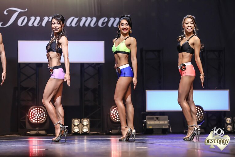ベストボディ・ジャパンに出場した際の1枚。中央が竹林　©BEST BODY JAPAN