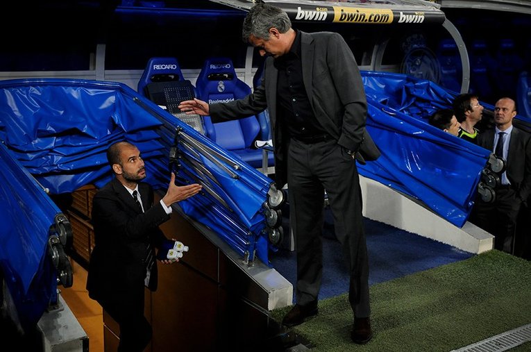 懐かしのグアルディオラ監督vsモウリーニョ監督。バルサvsレアルの「エル・クラシコ」はいつの時代も刺激的だった ／ photograph by Takuya Sugiyama