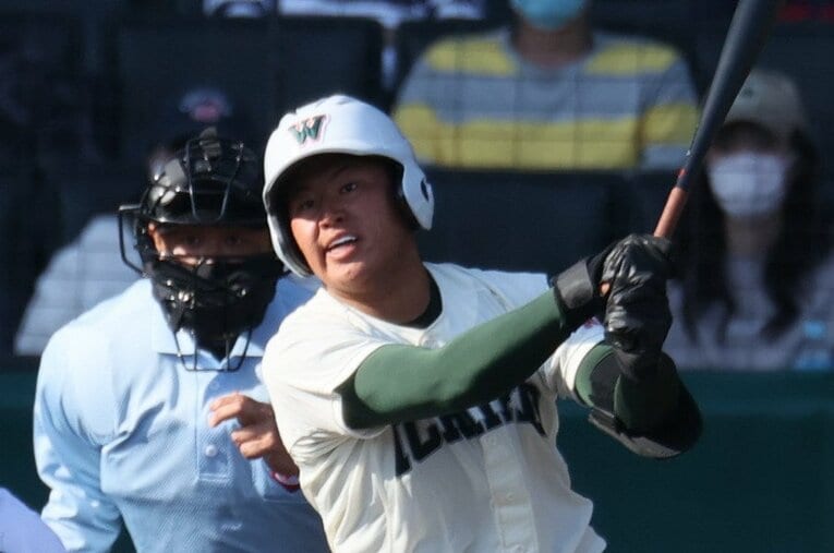 ドラフト目玉ベスト3　捕手編（1）市立和歌山高・松川虎生（178cm98kg・右投右打） ／ photograph by KYODO