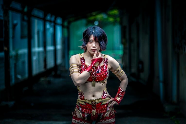 （写真をクリックすると「中野ぅたみ特別グラビア」などその他の撮りおろしフォトもご覧になれます）