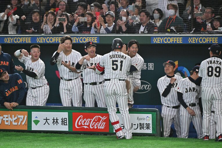 韓国戦で2打席連続の本塁打を放った鈴木誠也　©️Hideki Sugiyama