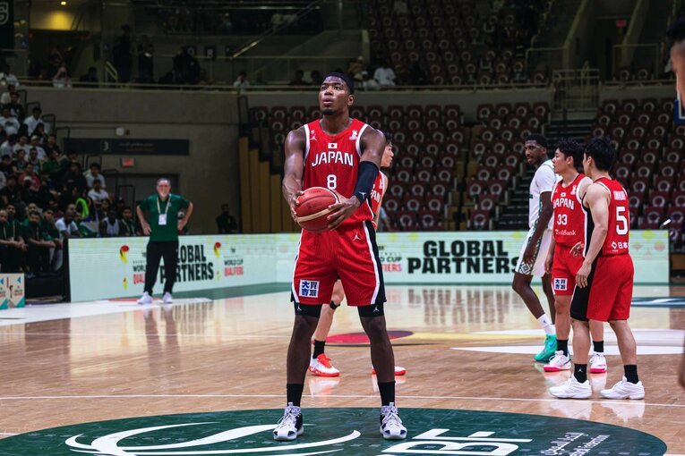 バスケW杯最終予選のサウジアラビア戦で29得点と活躍した八村　©FIBA