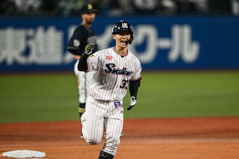 日本シリーズ第2戦。9回ウラの土壇場で同点3ランを放った内山壮真（20歳）。2020年ドラフト3位で入団、高卒2年目　©Nanae Suzuki