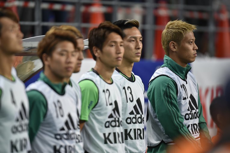 2016年の日本代表と本田©Takuya Sugiyama