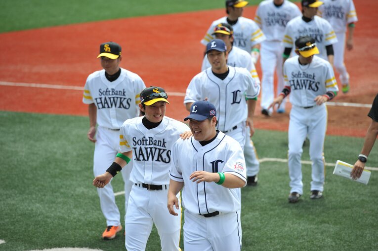 「サンペイ、三振してもいいからさ」“おかわりくん”ブレイク前夜の西武・中村剛也を救った言葉《祝・史上14人目の450本塁打》(44)