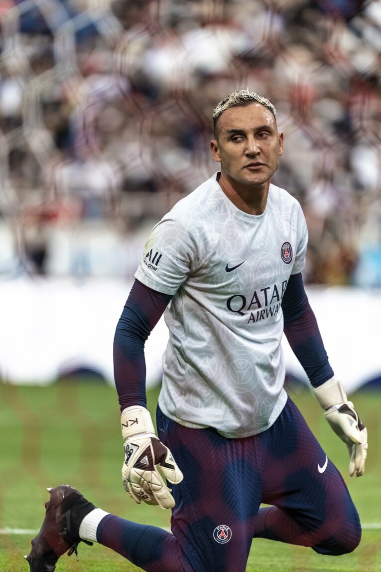 各国メガクラブでチーム内競争を繰り広げるナバス。気づけばゴールマウスを守っている印象だ　©Sports Graphic Number