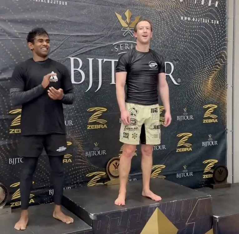 ブラジリアン柔術にハマったマーク・ザッカーバーグ。写真は一昨年、カリフォルニアの柔術の大会で優勝したとき　©AFLO