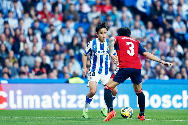 「TAKE 14」ユニ少年の期待に応えて…前髪イメチェン久保建英のW杯後ソシエダ初戦「ゴールへの気迫＋守備」を撮った〈写真多数〉(19)