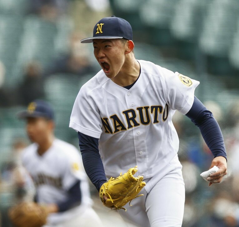 今年のセンバツで大阪桐蔭を苦しめた鳴門・冨田。札幌にも好左腕が!? ©KYODO